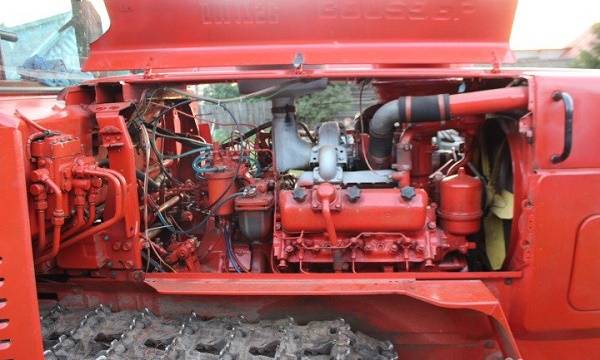 Трактор ДТ-175 Волгарь