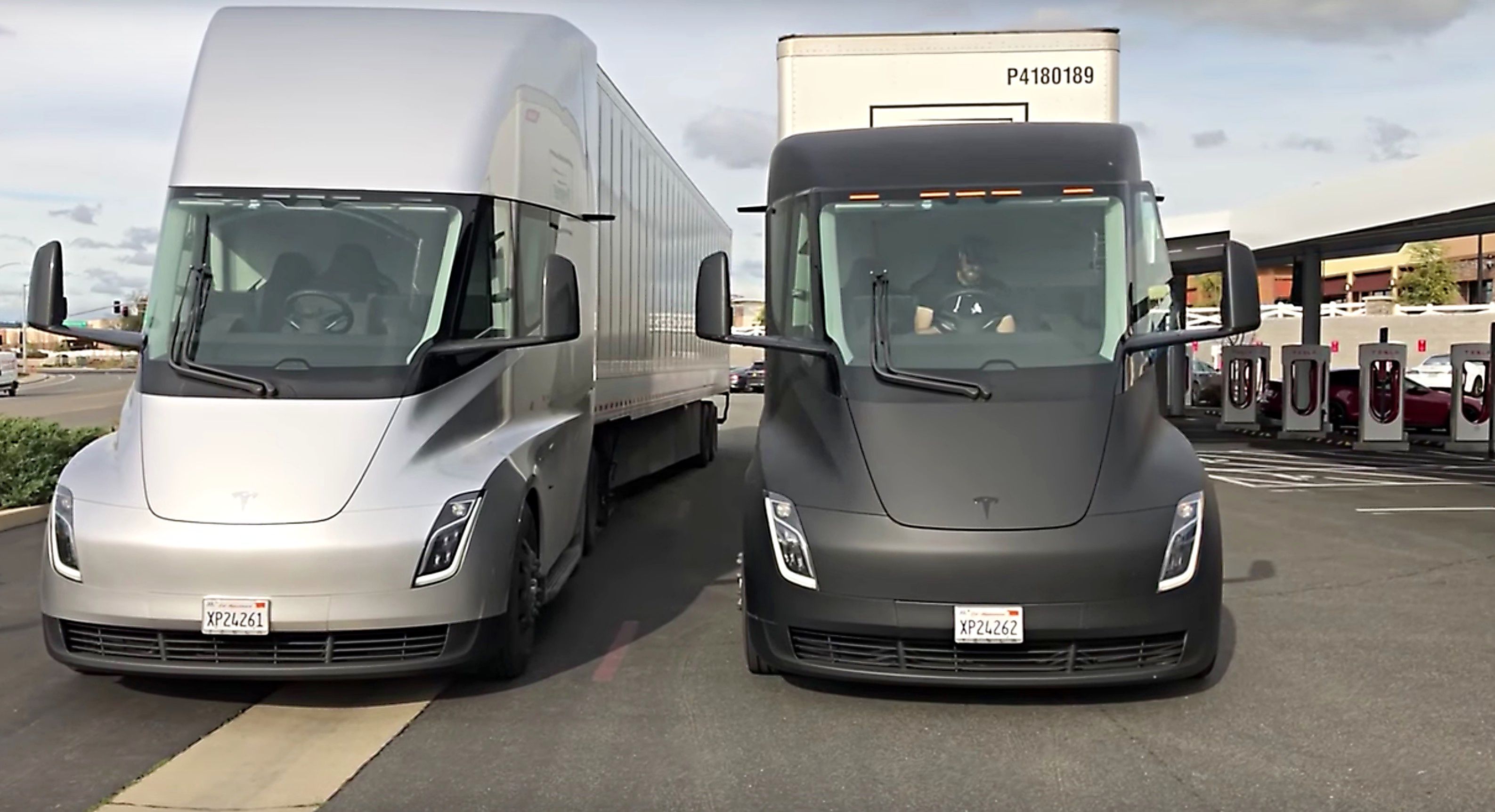 Электрический грузовик Tesla Semi