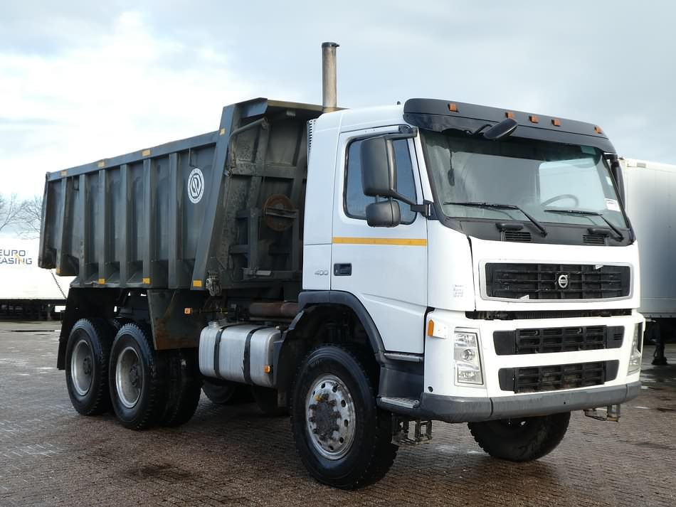 Самосвал Volvo FM 400