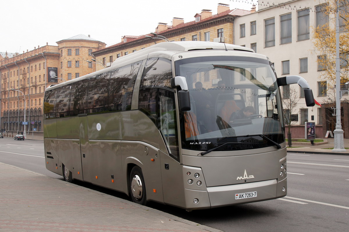 Туристический автобус Маз-251