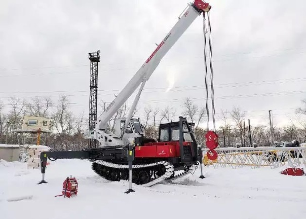 Автокран на трелевочном шасси КС-5673